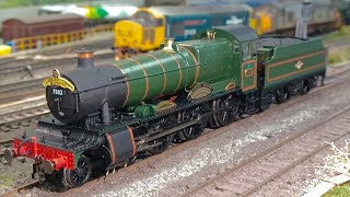 7802 ‘Bradley Manor’ hauling Cambrian Express on Jeffrey Lane TMD on 20/08/2023
