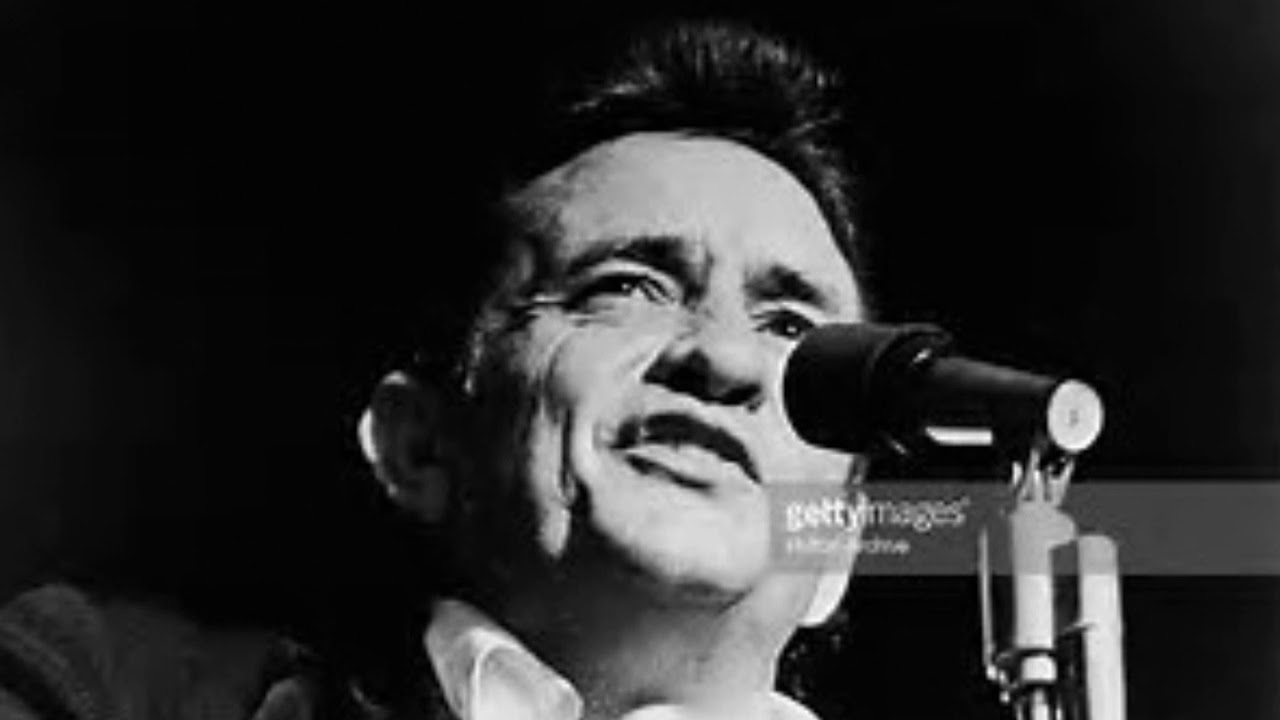 PAUL STAINES sings HURT Johnny Cash - YouTube