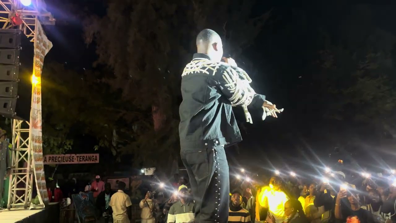 Dip Doundou Guiss au festival talent : live band 🔥