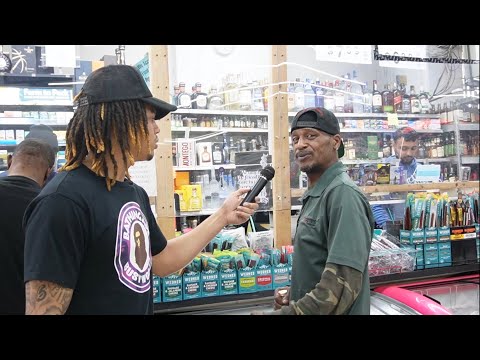 Fart Spray On Microphone Prank In The Hood!🤢