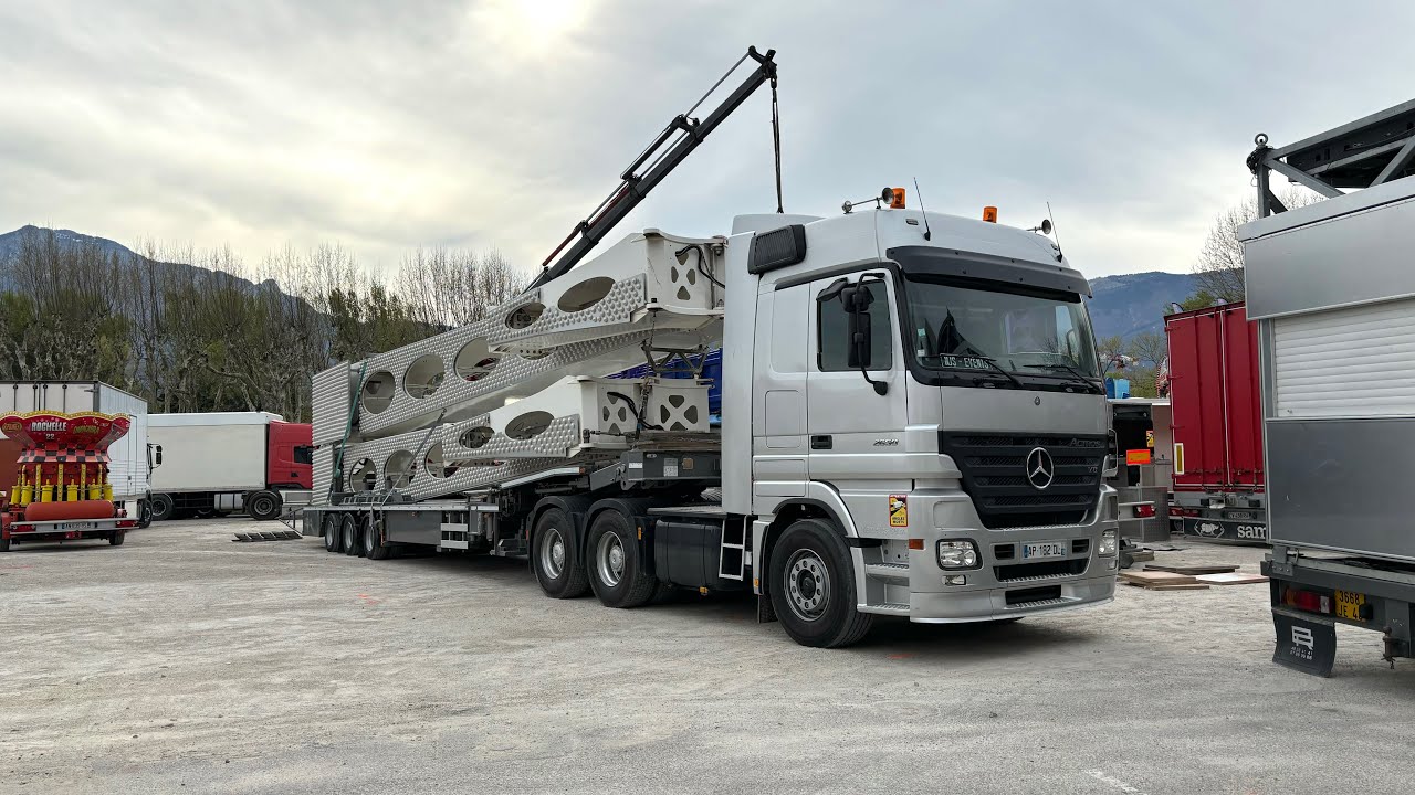 Foire des rameaux Grenoble 2025 : Montage des attractions (Partie 1) 2 et 3 Avril 2025