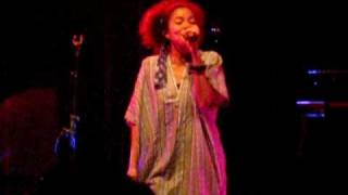 nneka, &quot;beautiful&quot; LIVE (vienna, 25.11.2008)