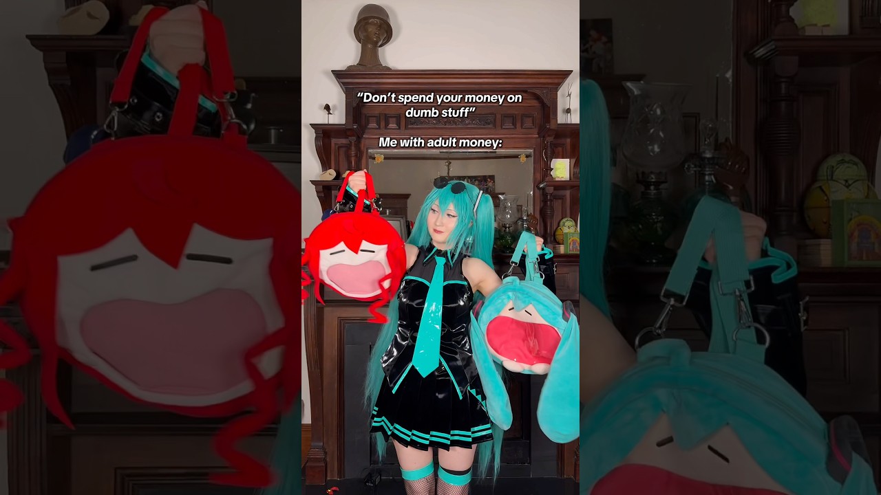 They told me to save money. I did. For Miku. & Teto🥖🥬 #hatsunemiku #hatsunemikucosplay #kasaneteto