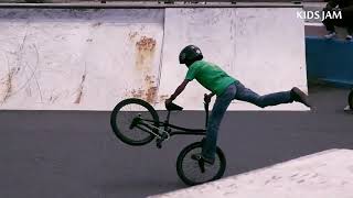 BMX Freestyle | Dangerous Stunts Riders Dance | خطير جداً | الرقص فى الهواء