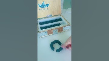 Three petal graphite ring