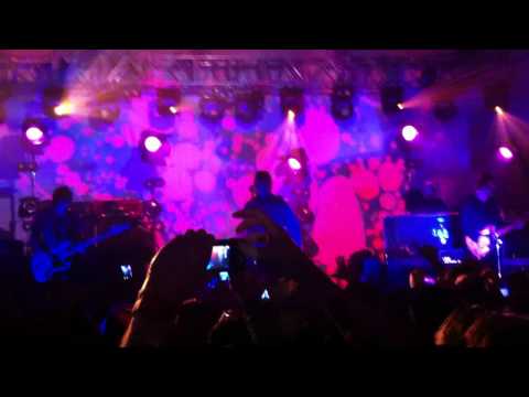 Beady Eye - Kill For A Dream (Edinburgh Corn Exchange 18/04/11)