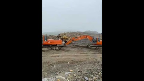 #automobile #heavymachinery #articulatedtruck Quarry Giants at Work! 🚧 Heavy Machinery in Action