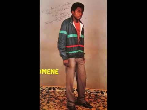 M'Batonga Edmond - Marie Solange Tu Es Belle (Za Nga Komene Ndon ? - Socadra MEE 00001)