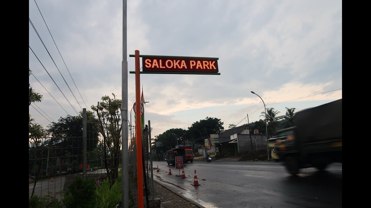 Running Text Dua Sisi 40X200cm Led Merah Wifi Outdoor'