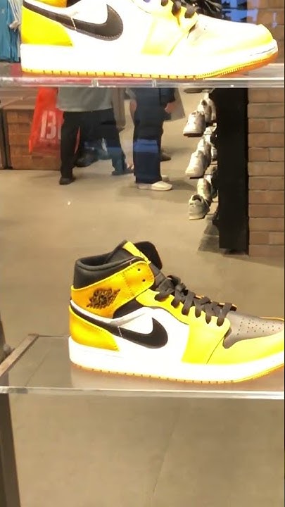 aj1 mid with shorts