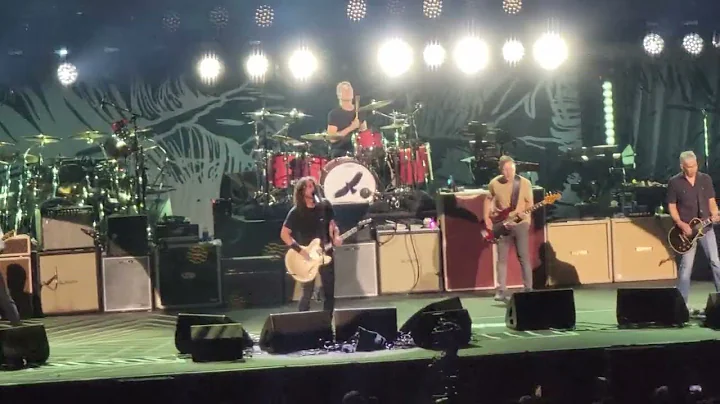 Low Foo Fighters with MATT CAMERON Taylor Hawkins ...