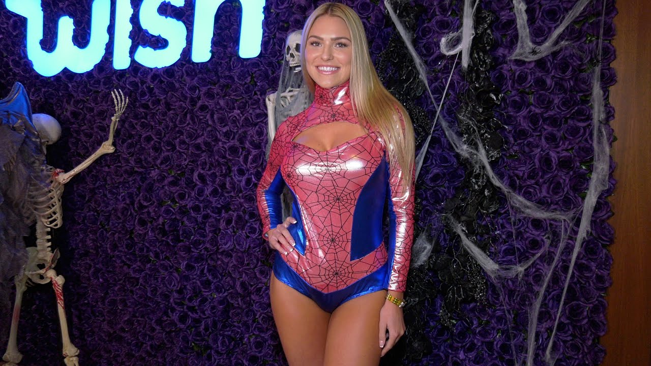 Toneata Morgan @Wish Halloween Celebration Red Carpet Fashion 4K