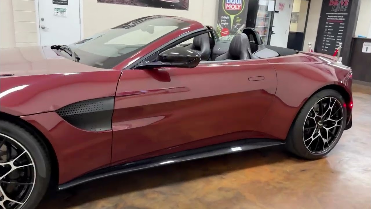 2021 Aston Martin Vantage 