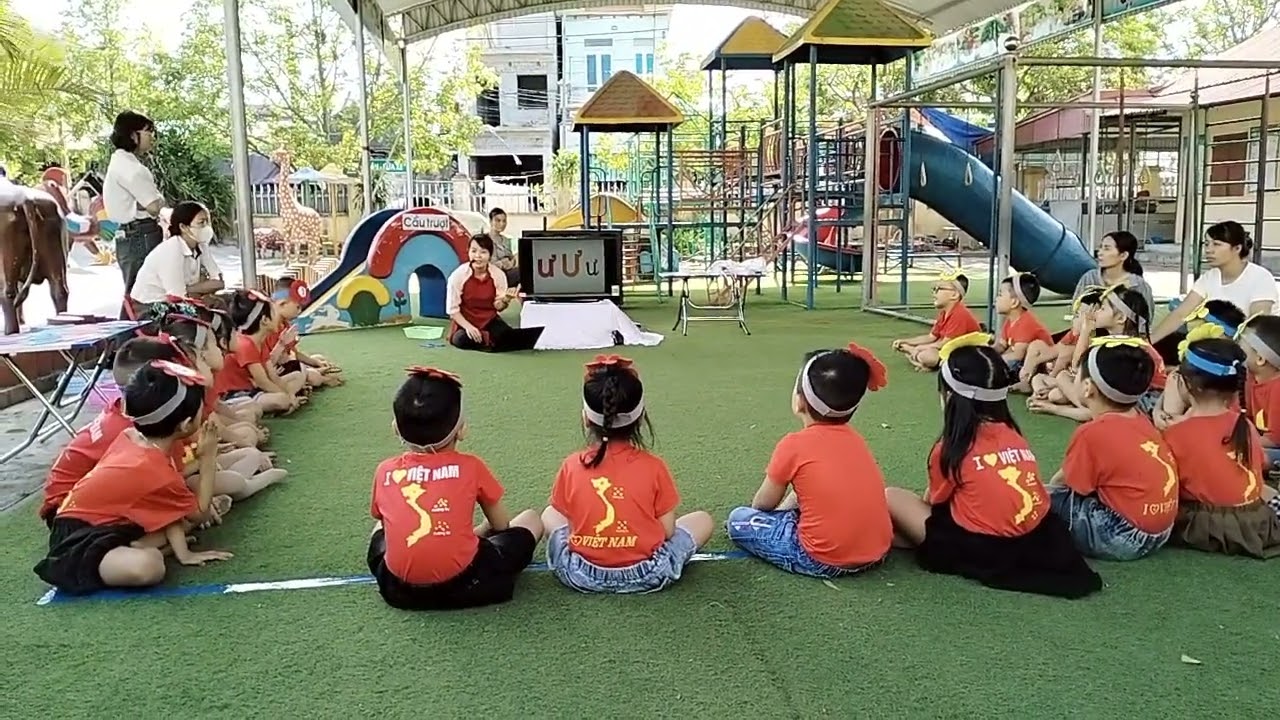 Tiết dạy làm quen chữ cái U- Ư