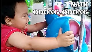 Bayi Usia Dua Tahun Endut Lucu Seneng Banget Naik Odong Odong
