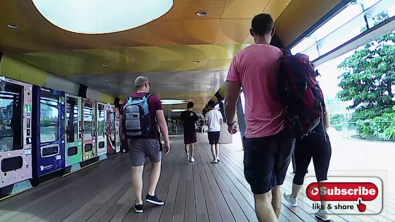 13minutes walk from Vivocity to Universal Studio Singapore Sentosa