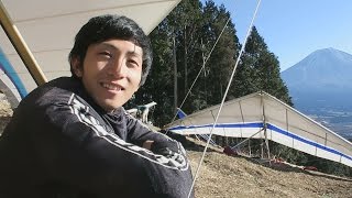 生き方広げたグライダー  「Ｕ３０のコンパス」