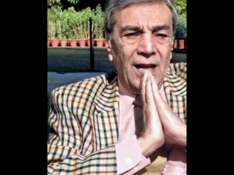 Zia Mohyeddin reading Faiz Ahmed Faiz poetry hum jo tareek rahon