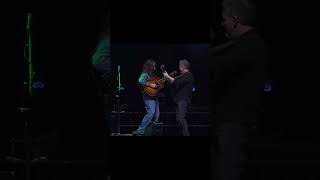 Billy Strings shows off insane guitar skills #shorts