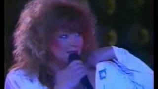 Алла Пугачева - Я тебя поцеловала (Ленинград, 1990, Live)