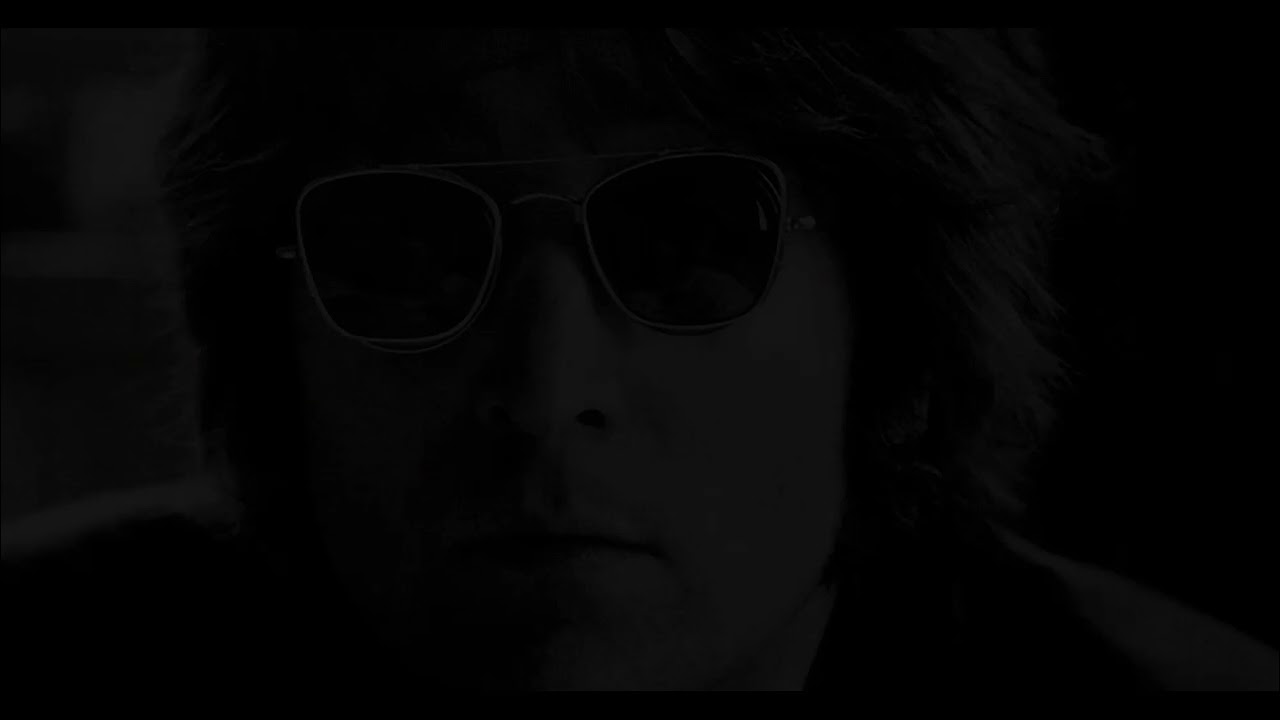 Watching The Wheels - John Lennon - performed by Willie Nelson and family (karaoke)