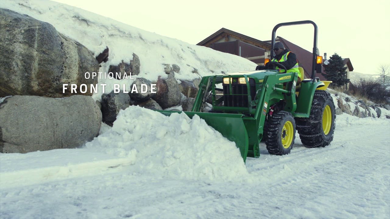 The 3 Series Tractors in Snow John Deere 3 Series Compact Utility