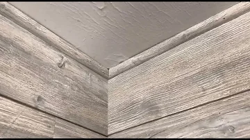 How do you cut quarter round for a ceiling?