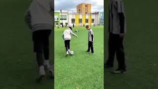 تعلم حركات كرة القدم