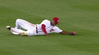SEA@WSH: Taylor slides to rob Seager of a hit