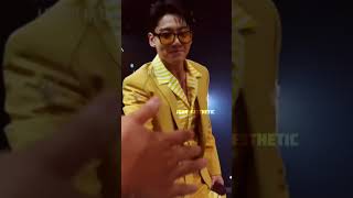 Jungkook Holding Hands With Fans At Amas Im Emotionally Attached To This Video