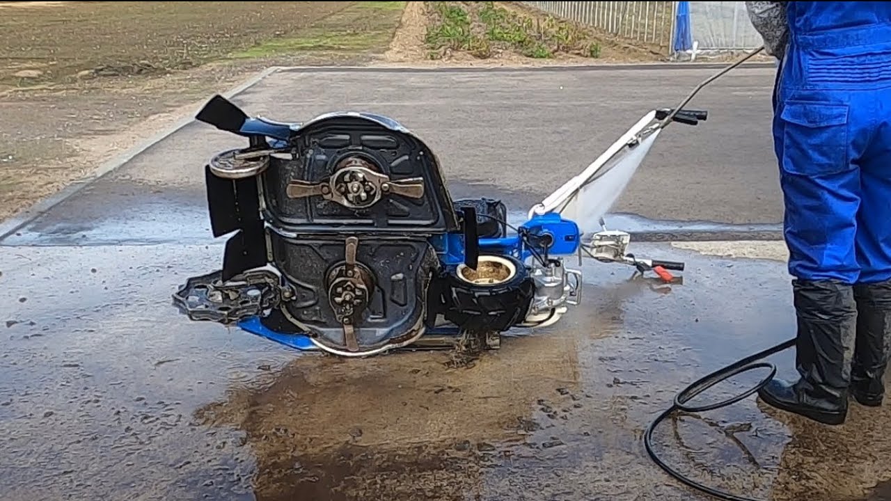 ウイングモアーの洗車、点検整備、格納❗️