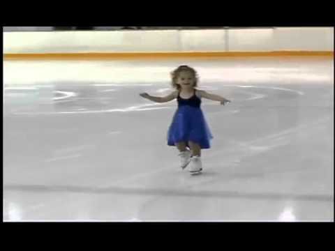 Vidéo: Une Grâce Incroyable: Larisa Rubalskaya, 75 Ans, A Osé Aller à La Patinoire Avec Les Enfants