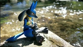 Pokémon Figure Review: Lucario 