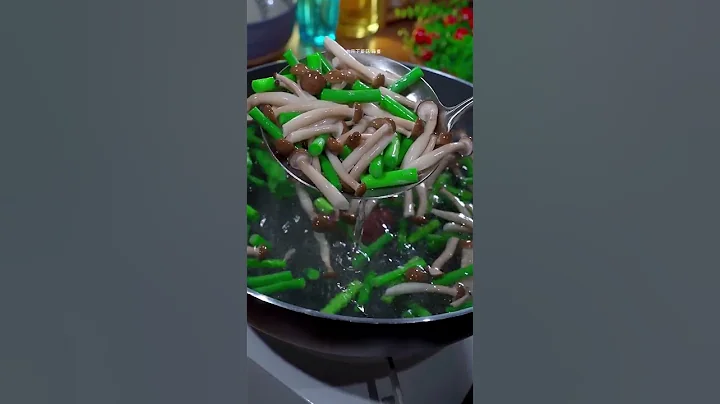这个季节一定要吃的下饭菜，蒜薹炒肉末，三碗米饭都不够吃 - 天天要闻