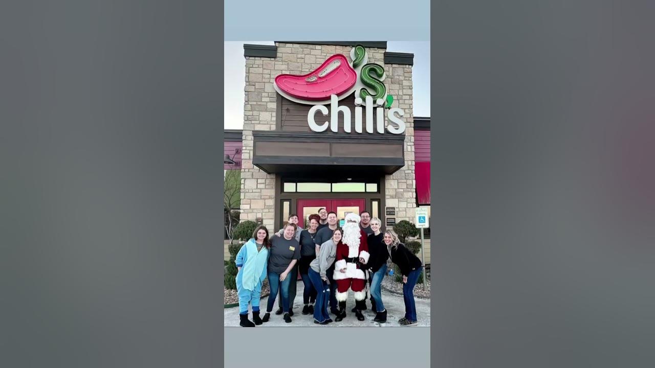 HAPPY HOLIDAYS FROM CHILI’S GRILL & BAR MCALESTER! 🎄🎁🎅 YouTube