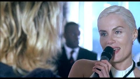 Backstage (2005) - Je ne partirai pas ce soir - Emmanuelle Seigner