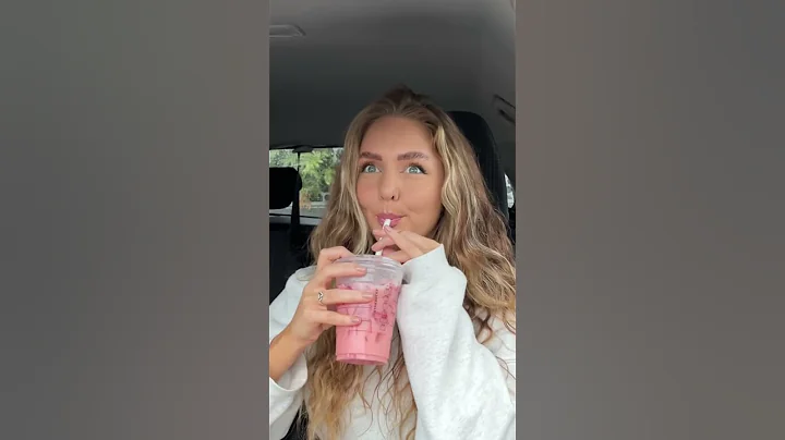 trying the VIRAL drink from Starbucks