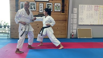 Asai-ryu Kihon kumite: 1.5 tempo technique #2: against Chudan oizuki