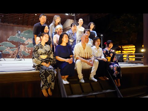 2025年7月13日の靖国神社では、終戦80年の節目に第78回みたままつり初日が開幕し、蒸し暑い曇天の中、3万灯の献灯や多彩な奉納行事が行われ、厳粛さと華やかさが共存する一日となりました。 みんなのアルバム
