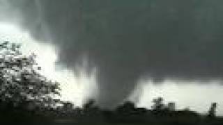 Tornado about to cross I-57 6-7-08