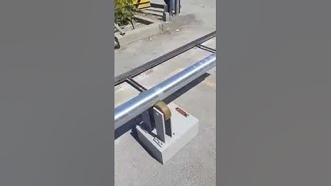 Light pole polish machine