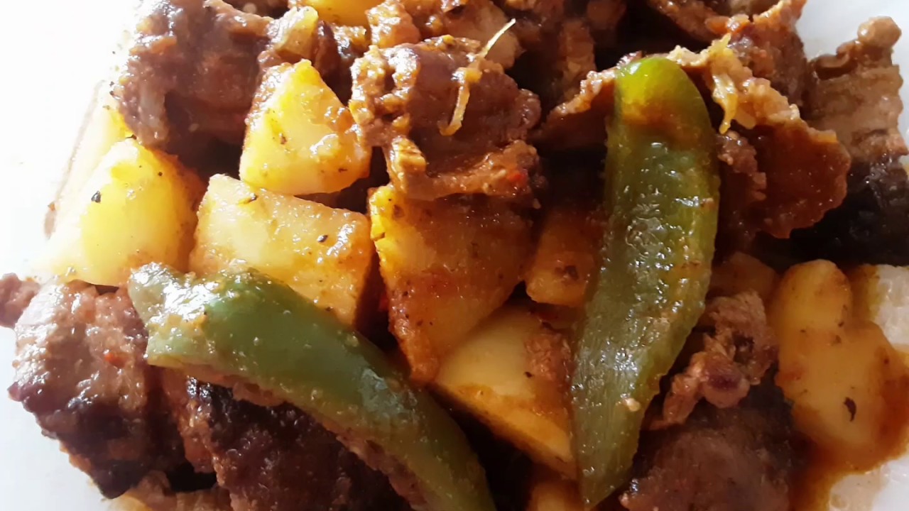 Rico bistec con papas en jitomate - YouTube