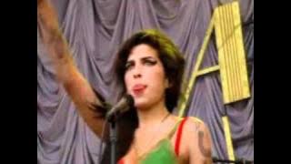 Amy Winehouse - Monkey Man (Live Glastonbury 2007)
