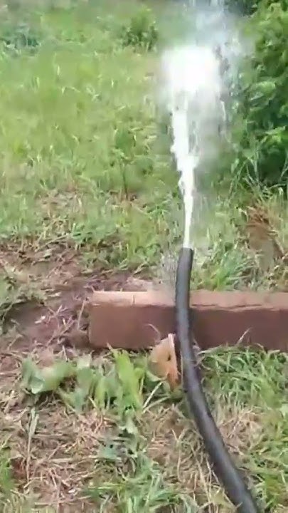 замер динамического уровня воды в скважине при откачке эрлифтом. - YouTube