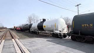 CSX 3129 ES44AC YN3B CSX 6581 GP40-3 CSX 4302 GP39-2 CSX 6593 GP39-2 CSX 3236 ES44AC YN3B