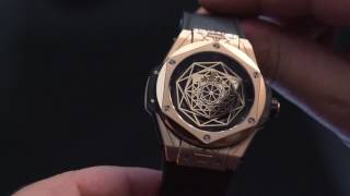 This year at baselworld hublot released a king gold version of their
geometric and bold big bang unico sang bleu.