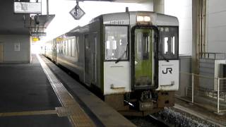 キハ110磐越西線会津若松行き亀田駅発車[HD]