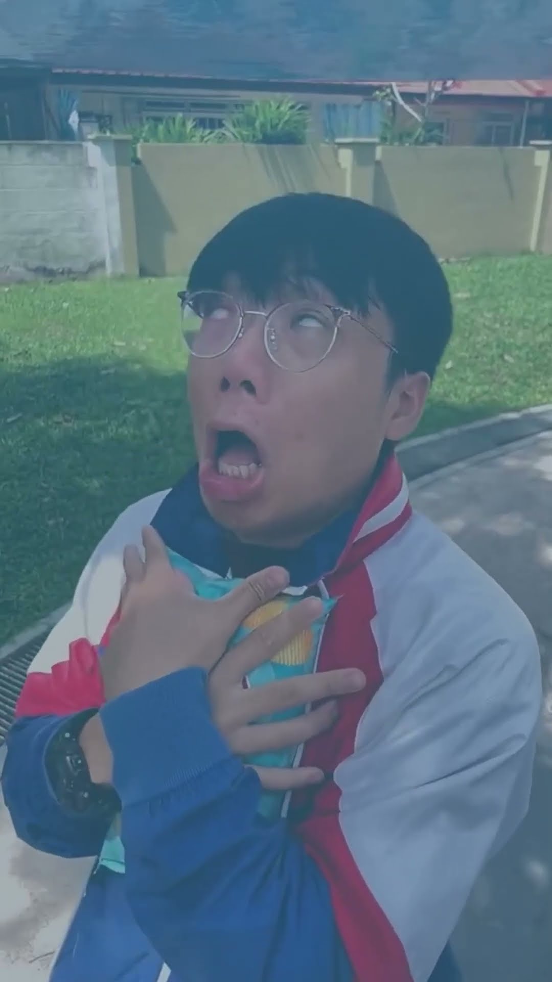 Drinking BOTTLED WATER Be Like... #shorts #mingweirocks