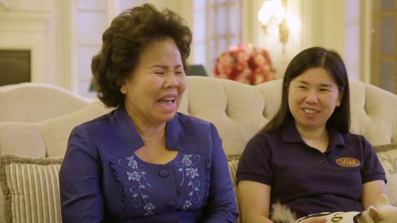 ชลรัศมีกับวีไอพี ปี11 "คุณเหลื้อง-ลิดดัง" 