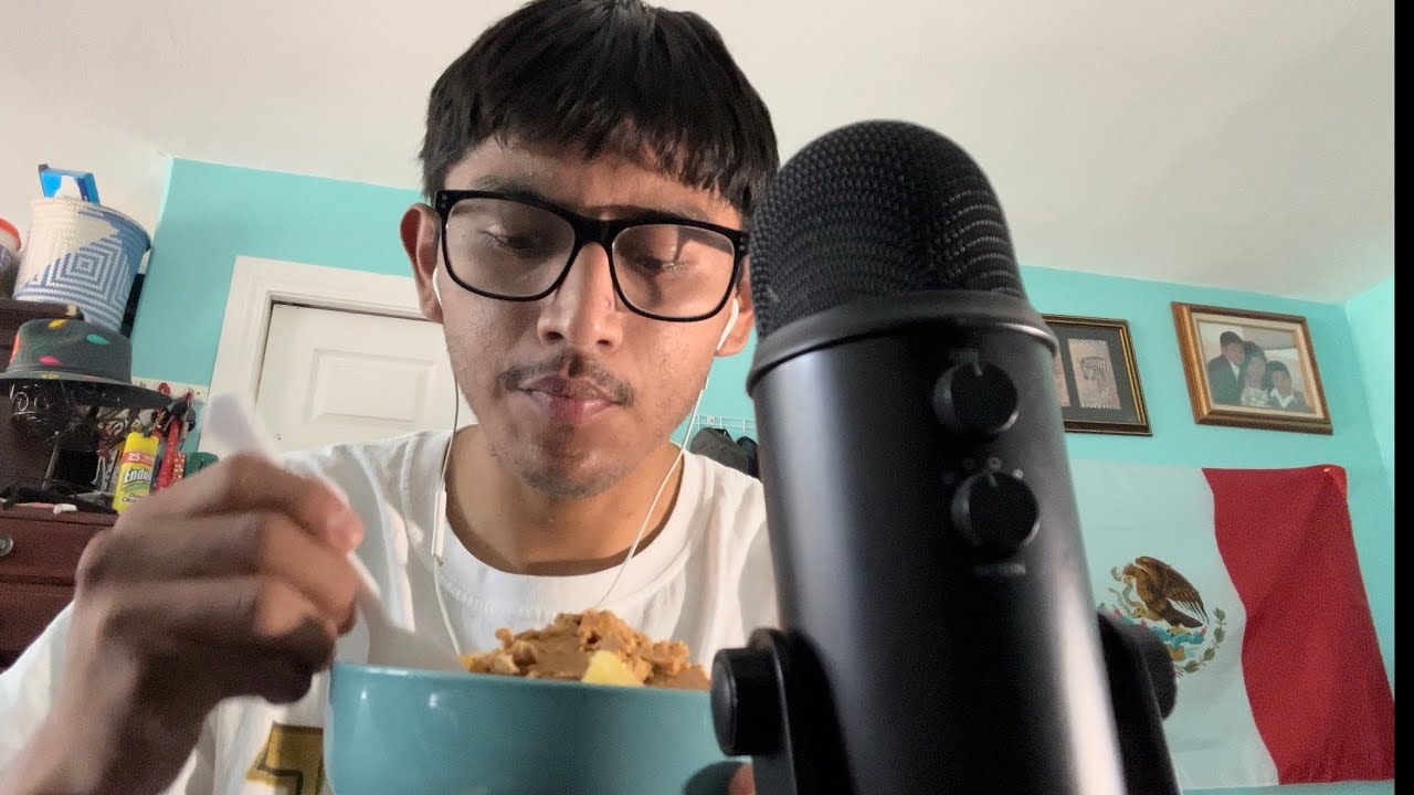 ASMR 💤 EATING BREAKFAST 🥞 🥣 - YouTube